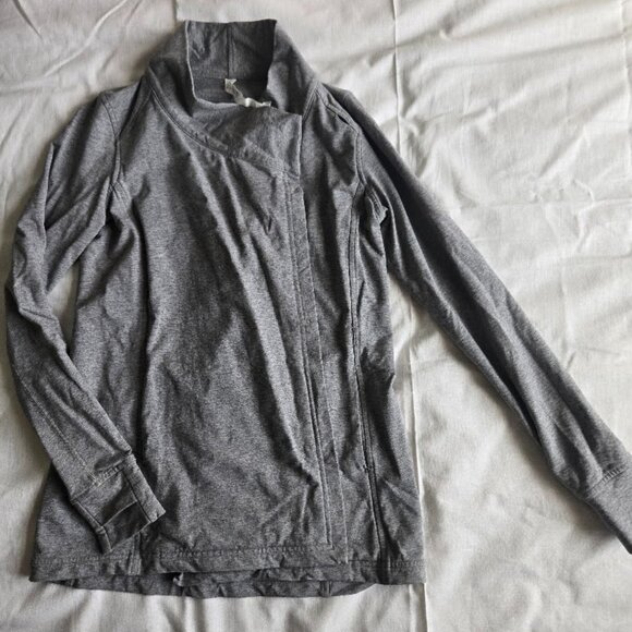 Lululemon Coast Wrap II -Heather Grey - Picture 1 of 6